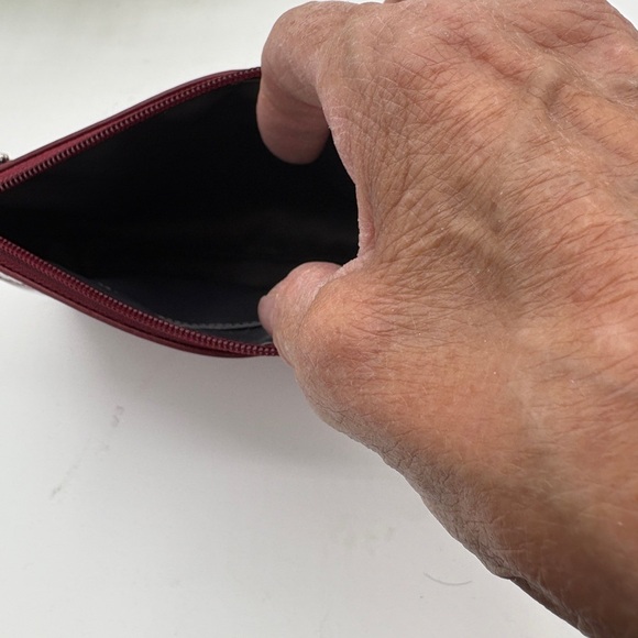 Coach Patent Leather Red Bag With Zipper Size 6 3/4” Long - Picture 4 of 5